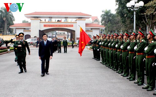 ประธานประเทศอวยพรตรุษเต๊ต ที่จังหวัดเหงะอาน - ảnh 1